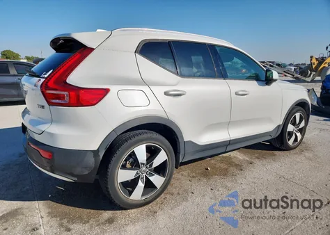 2021 Volvo Xc40 T5 Momentum z USA, uszkodzony, nr VIN YV4162UK0M2447154